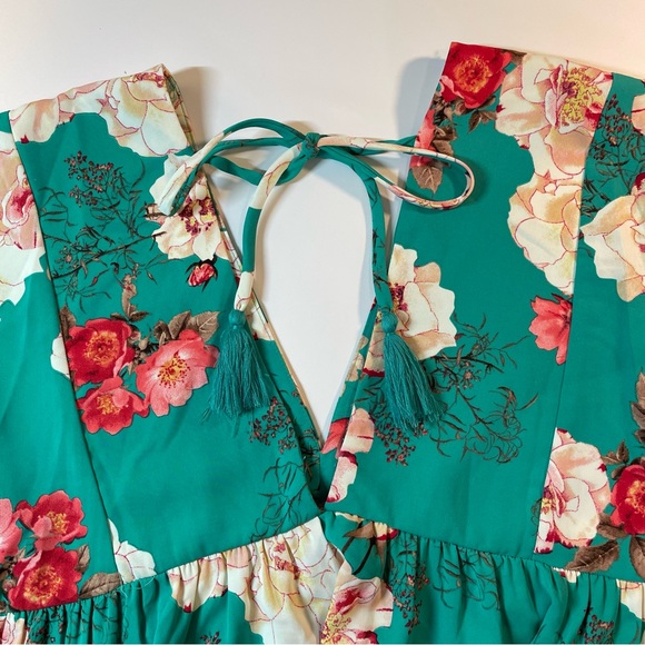 Entro Women’s Emerald Green Floral Blouse Sz L Short Sleeve Deep V Flowy Top - Picture 7 of 8